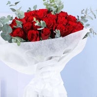 Red Rose White Wrapping /50 Flowers